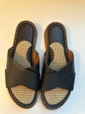 Born Black Leather Crossover Comfort Slide Sandals Size 7